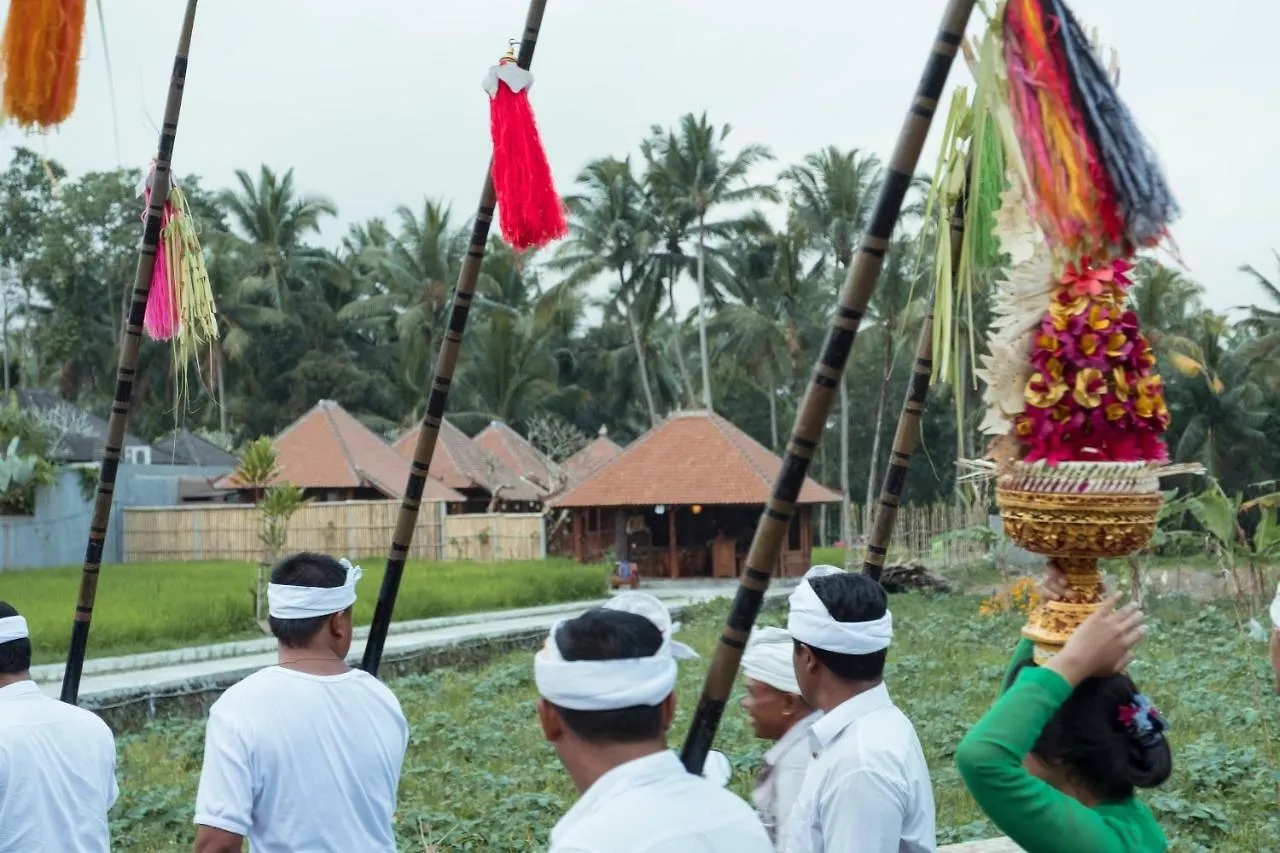 Uma Lanne - A Wooden Hideway Villas Ubud 0*,